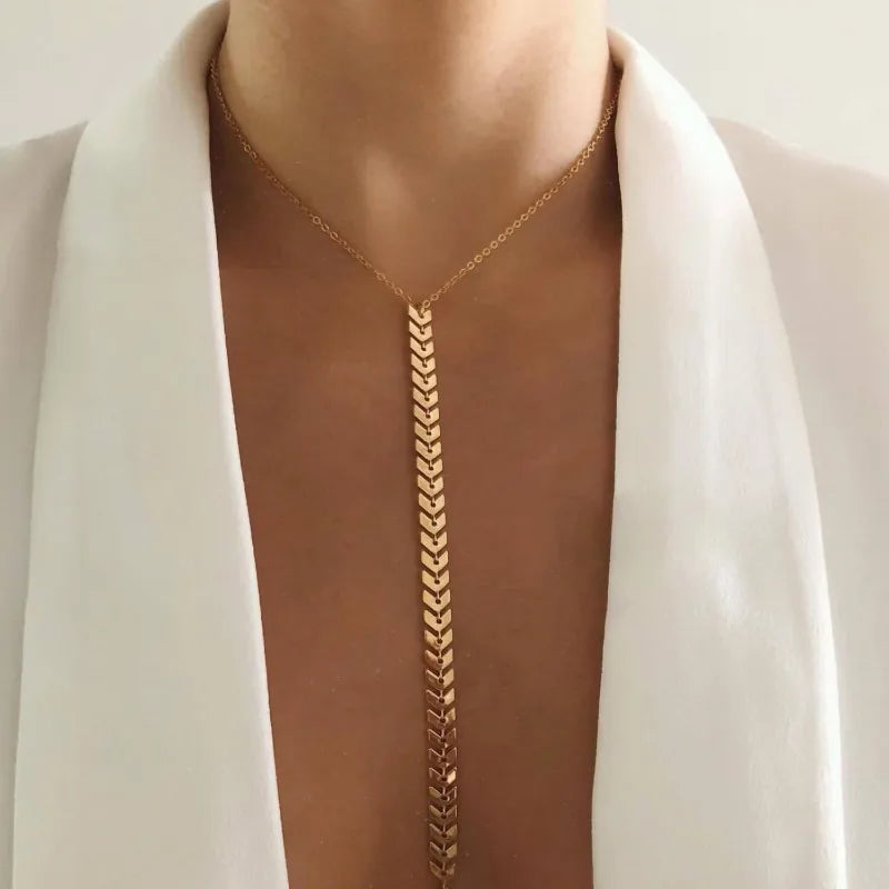 Sexy Body Chains for Women Mom, 14K Gold Layered Belly Waist Chain Bikini Bra Chain, Summer Beach Rhinestone Body Jewelry Majesty Me
