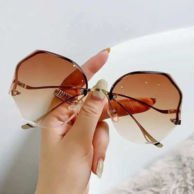 Rimless Sunglasses Women Metal Female Vintage Ladies Stylish Design Oversized Square Sun Glasses UV400 Majesty Me