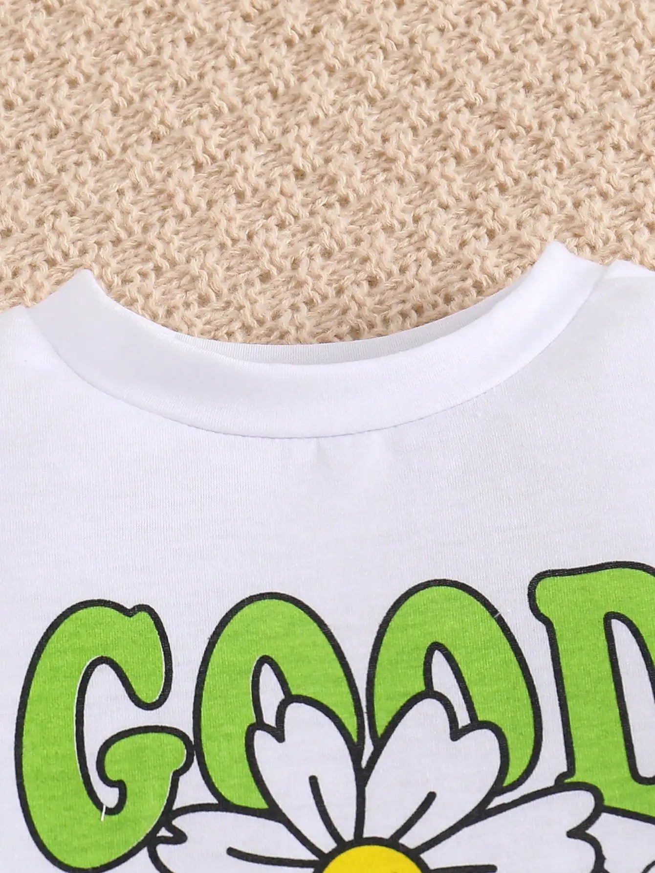 2-piece girls spring/summer fashion cute outdoor casual clothing white knit round neck Daisy print T-shirt + green pleated skirt Majesty Me