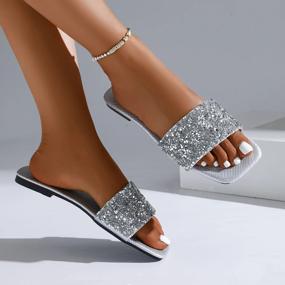 Women's Fashion Silver Sequin Flat Sandals 2025 Summer Open Toe Outdoor Slippers Woman Plus Size 43 Footwear Zapatos De Mujer Majesty Me