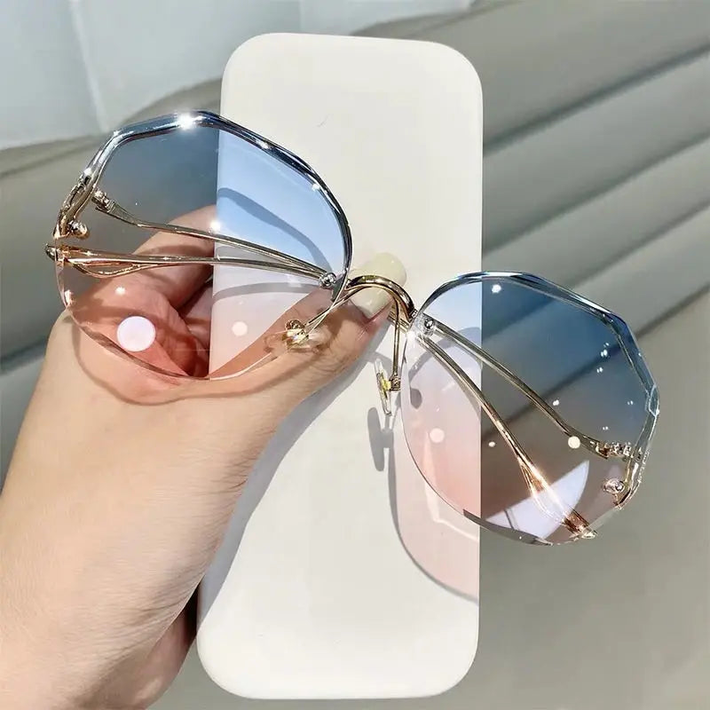 Rimless Sunglasses Women Metal Female Vintage Ladies Stylish Design Oversized Square Sun Glasses UV400 Majesty Me