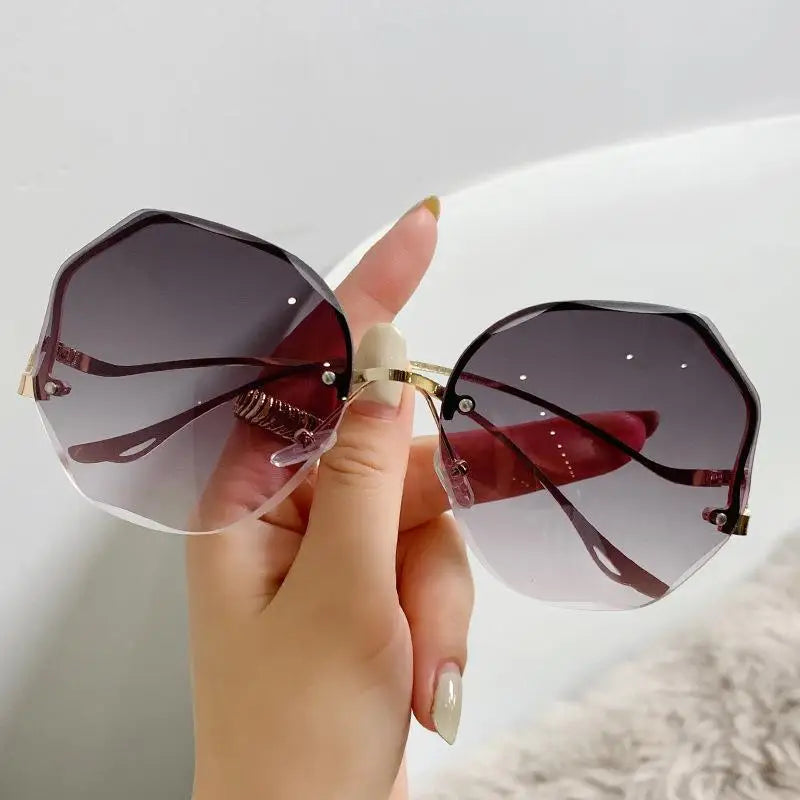 Rimless Sunglasses Women Metal Female Vintage Ladies Stylish Design Oversized Square Sun Glasses UV400 Majesty Me