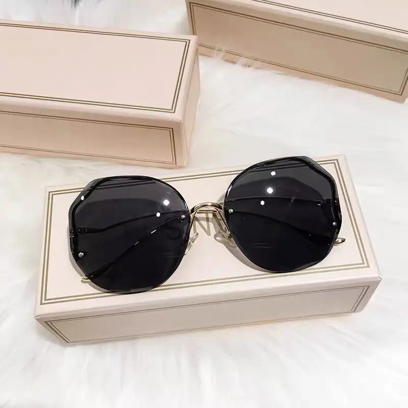 Rimless Sunglasses Women Metal Female Vintage Ladies Stylish Design Oversized Square Sun Glasses UV400 Majesty Me