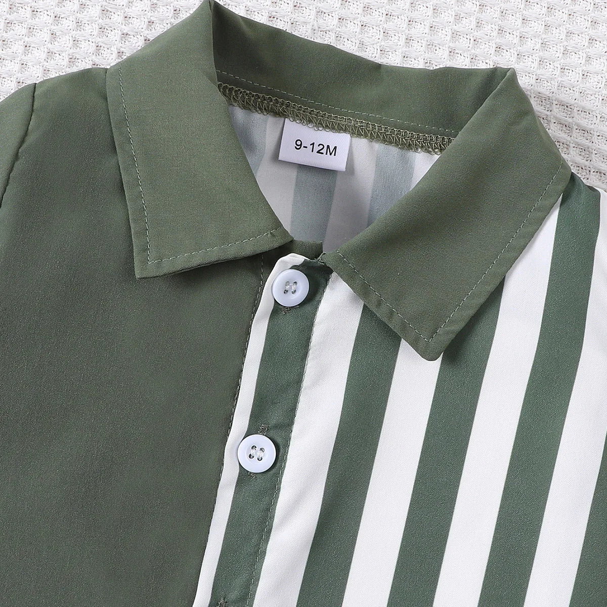 2-piece set of fashionable and casual solid color splicing short sleeved shirt top and shorts for baby boys, summer Majesty Me