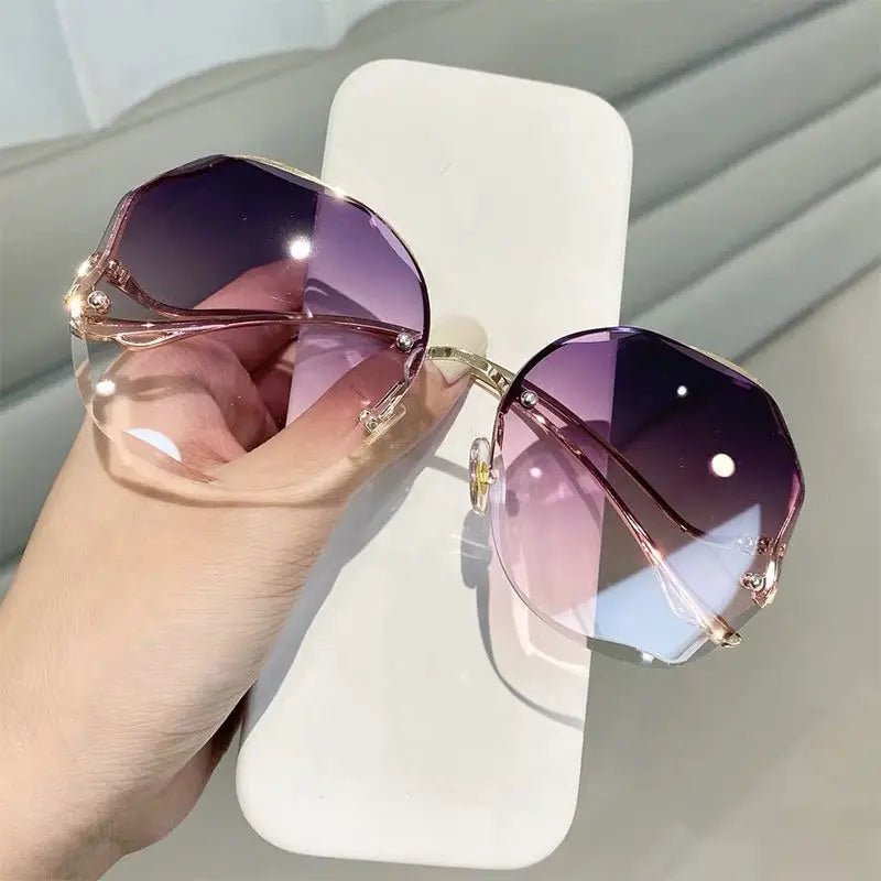Rimless Sunglasses Women Metal Female Vintage Ladies Stylish Design Oversized Square Sun Glasses UV400 Majesty Me